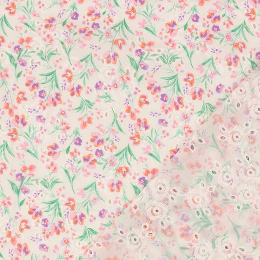 Lochstickerei mit Blümchen