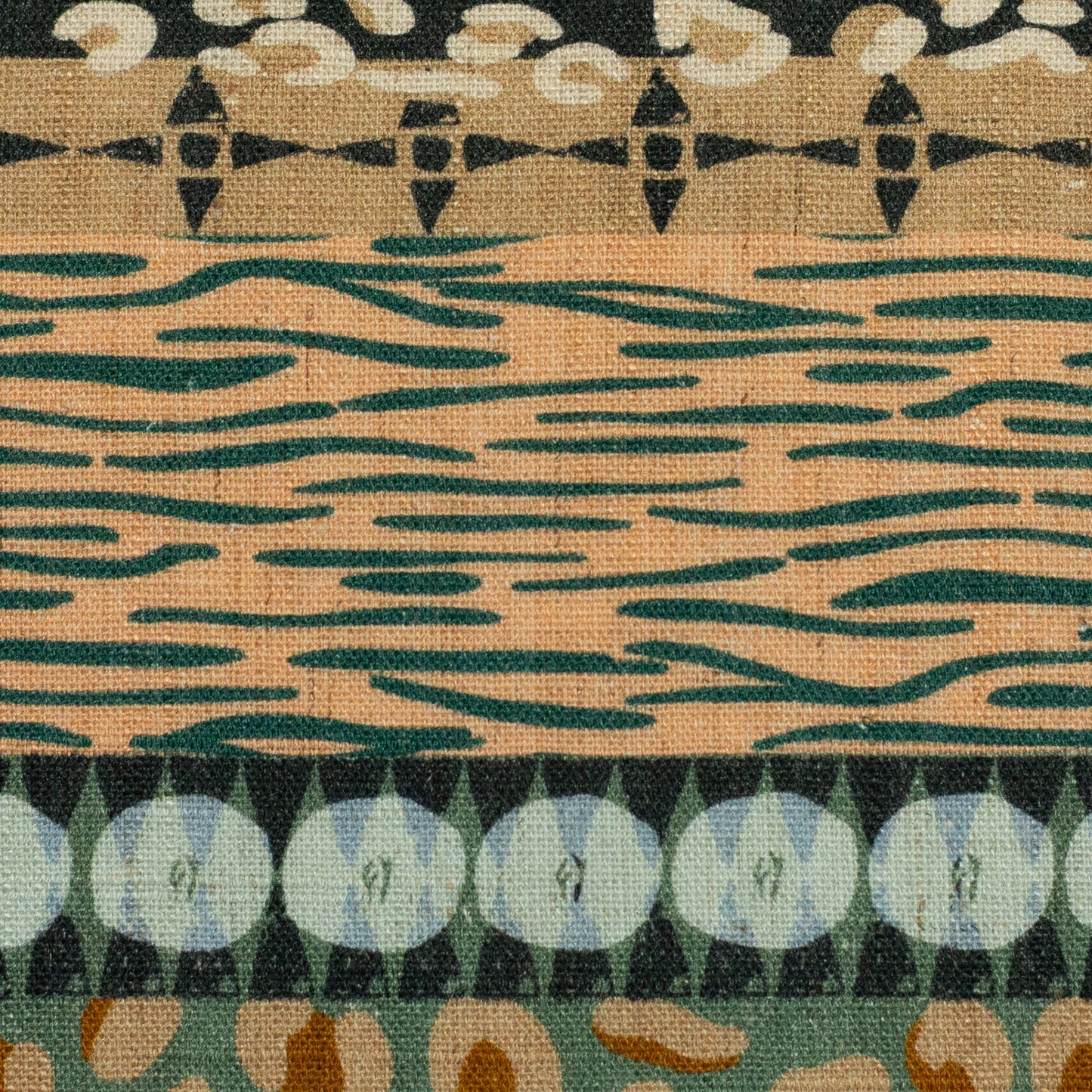 Wild Stripes by Bienvenido 136cm