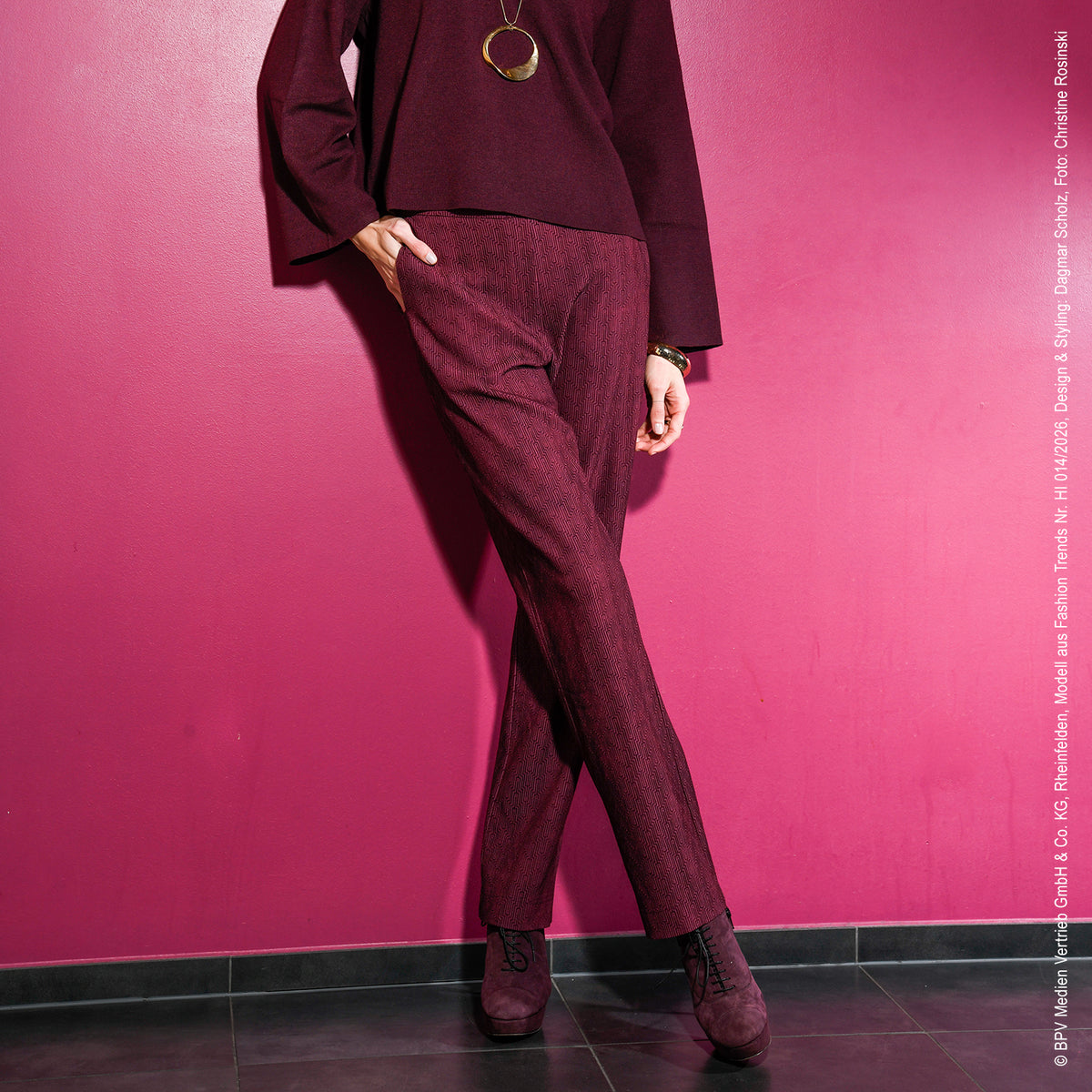 Romanitjersey Cotelé grafisch – Weinrot rot – Fashion Trends Inspiration