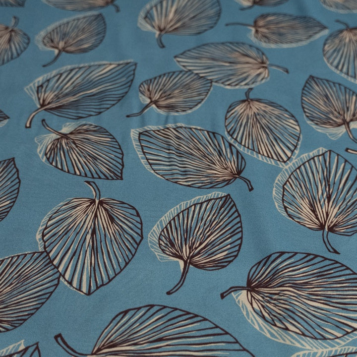 Viskose-Satin mit Blättermuster – Hellblau – Toptex Stoff